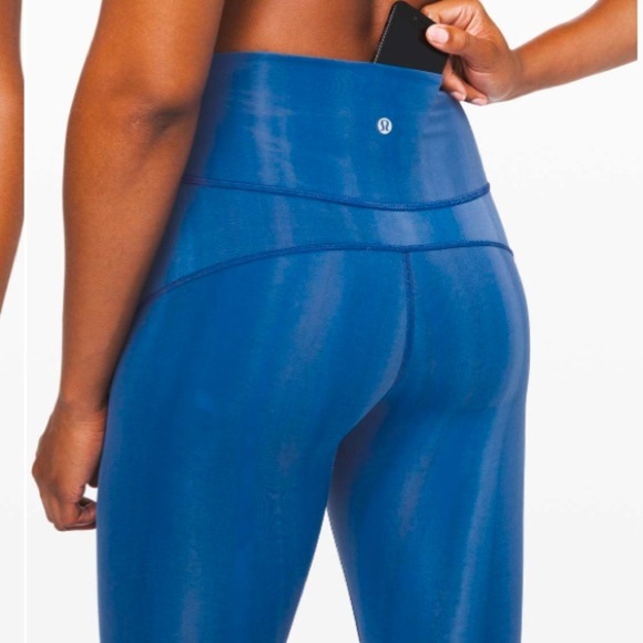 Lululemon In Movement Tight 25" *Spray Dye Everlux Dark Cobalt size 10 - Picture 1 of 12